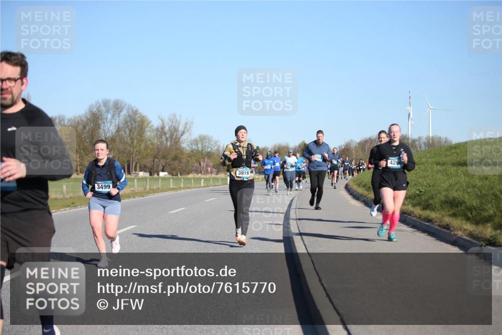 06.04.2025 - 44. Internationalen Wilhelmsburger Insellauf Jannik Wohlers http://msf.ph/oto/7615770 06.04.2025 09:35:45 Laufen 4260, 3919, 3499 meine-sportfotos.de