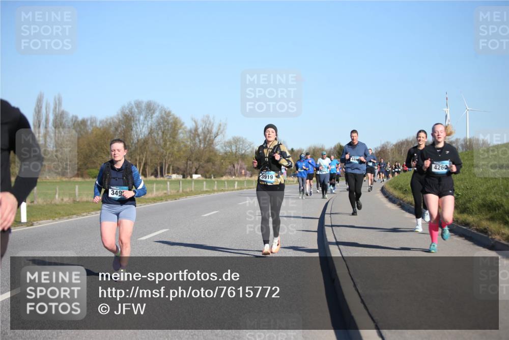 06.04.2025 - 44. Internationalen Wilhelmsburger Insellauf Jannik Wohlers http://msf.ph/oto/7615772 06.04.2025 09:35:45 Laufen 349, 3919, 4260 meine-sportfotos.de