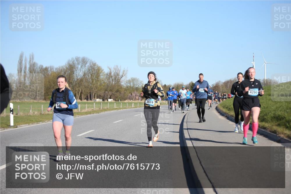 06.04.2025 - 44. Internationalen Wilhelmsburger Insellauf Jannik Wohlers http://msf.ph/oto/7615773 06.04.2025 09:35:45 Laufen 3919, 34, 4498, 4260 meine-sportfotos.de