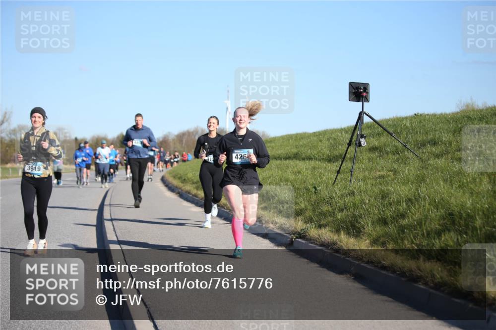 06.04.2025 - 44. Internationalen Wilhelmsburger Insellauf Jannik Wohlers http://msf.ph/oto/7615776 06.04.2025 09:35:45 Laufen 3919, 426 meine-sportfotos.de