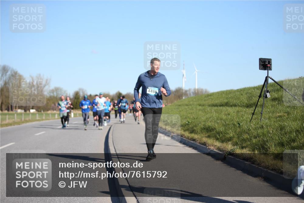 06.04.2025 - 44. Internationalen Wilhelmsburger Insellauf Jannik Wohlers http://msf.ph/oto/7615792 06.04.2025 09:35:48 Laufen 4498 meine-sportfotos.de
