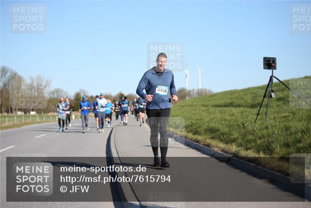 06.04.2025 - 44. Internationalen Wilhelmsburger Insellauf Jannik Wohlers http://msf.ph/oto/7615794 06.04.2025 09:35:49 Laufen 4498 meine-sportfotos.de