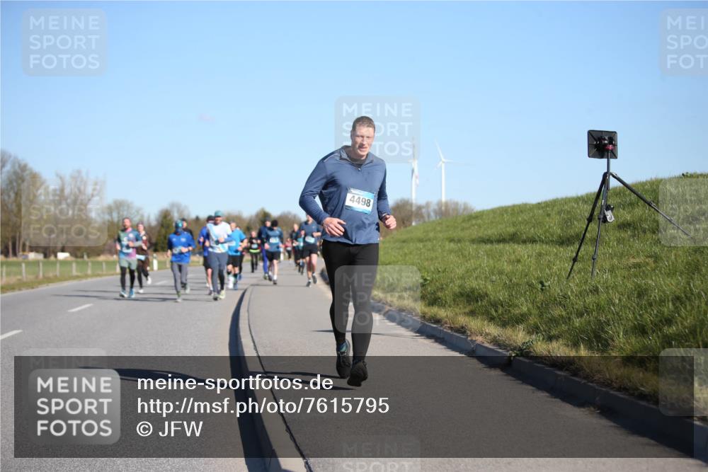 06.04.2025 - 44. Internationalen Wilhelmsburger Insellauf Jannik Wohlers http://msf.ph/oto/7615795 06.04.2025 09:35:49 Laufen 4498 meine-sportfotos.de