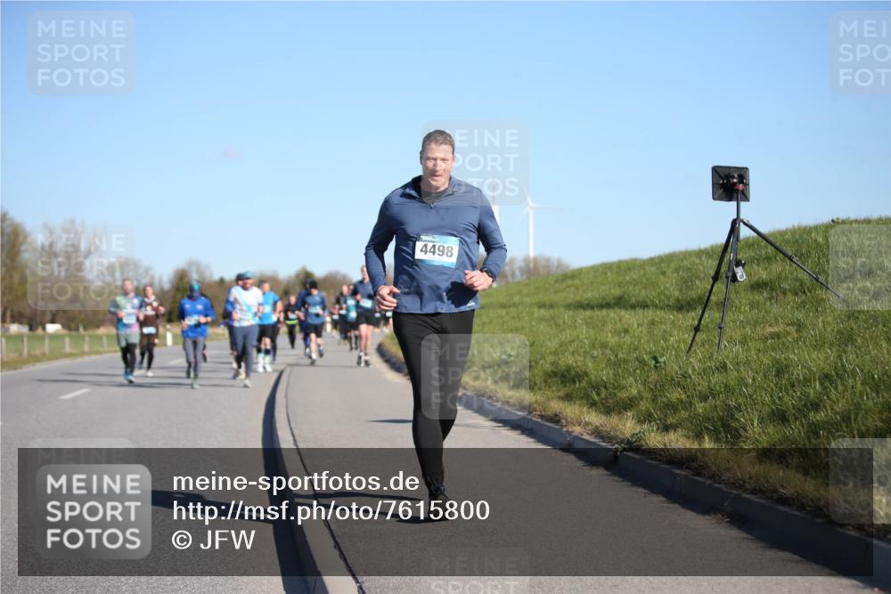 06.04.2025 - 44. Internationalen Wilhelmsburger Insellauf Jannik Wohlers http://msf.ph/oto/7615800 06.04.2025 09:35:49 Laufen 4498 meine-sportfotos.de