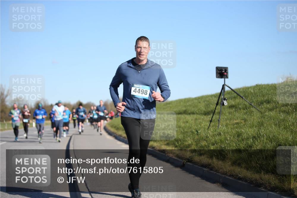 06.04.2025 - 44. Internationalen Wilhelmsburger Insellauf Jannik Wohlers http://msf.ph/oto/7615805 06.04.2025 09:35:50 Laufen 4498 meine-sportfotos.de
