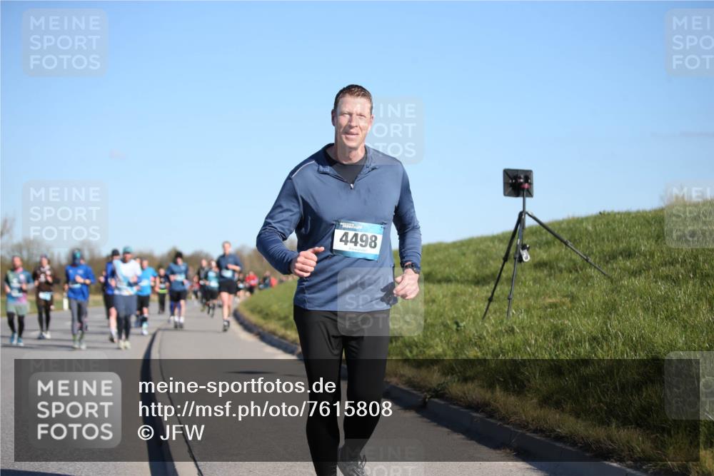 06.04.2025 - 44. Internationalen Wilhelmsburger Insellauf Jannik Wohlers http://msf.ph/oto/7615808 06.04.2025 09:35:50 Laufen 4498 meine-sportfotos.de