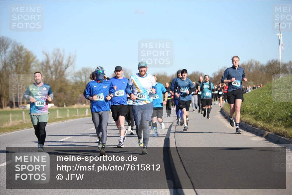 06.04.2025 - 44. Internationalen Wilhelmsburger Insellauf Jannik Wohlers http://msf.ph/oto/7615812 06.04.2025 09:35:53 Laufen 4580, 330, 4582, 2, 5176, 3192, 4562, 5223, 3905, 3287 meine-sportfotos.de