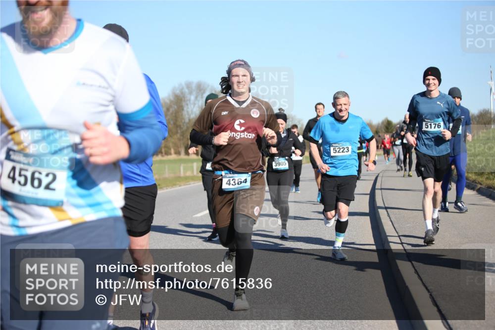 06.04.2025 - 44. Internationalen Wilhelmsburger Insellauf Jannik Wohlers http://msf.ph/oto/7615836 06.04.2025 09:35:58 Laufen 4562, 4364, 3905, 5223, 5176 meine-sportfotos.de