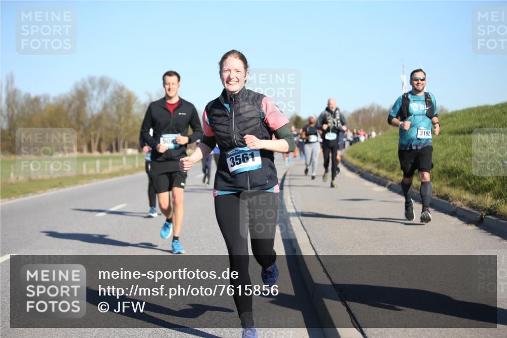 06.04.2025 - 44. Internationalen Wilhelmsburger Insellauf Jannik Wohlers http://msf.ph/oto/7615856 06.04.2025 09:36:01 Laufen 5080, 3561, 3192 meine-sportfotos.de