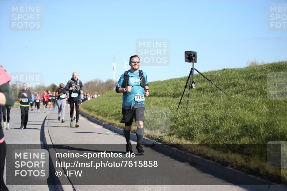 06.04.2025 - 44. Internationalen Wilhelmsburger Insellauf Jannik Wohlers http://msf.ph/oto/7615858 06.04.2025 09:36:02 Laufen 3192 meine-sportfotos.de