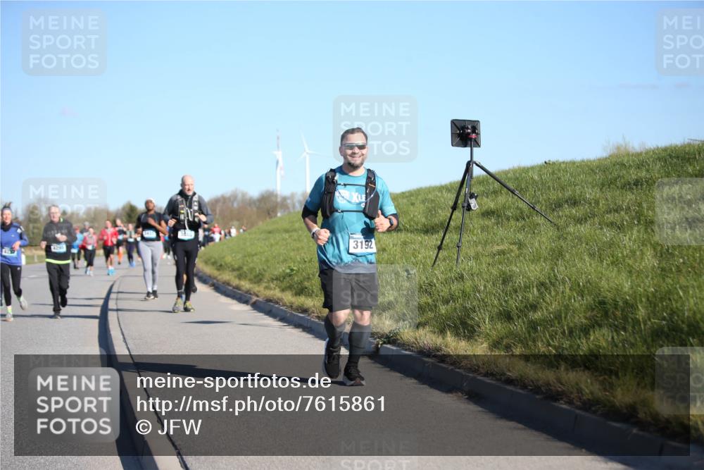 06.04.2025 - 44. Internationalen Wilhelmsburger Insellauf Jannik Wohlers http://msf.ph/oto/7615861 06.04.2025 09:36:02 Laufen 4296, 3192 meine-sportfotos.de