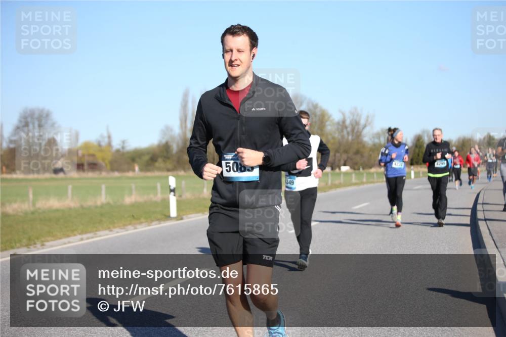 06.04.2025 - 44. Internationalen Wilhelmsburger Insellauf Jannik Wohlers http://msf.ph/oto/7615865 06.04.2025 09:36:03 Laufen 508, 349, 4232, 4295 meine-sportfotos.de