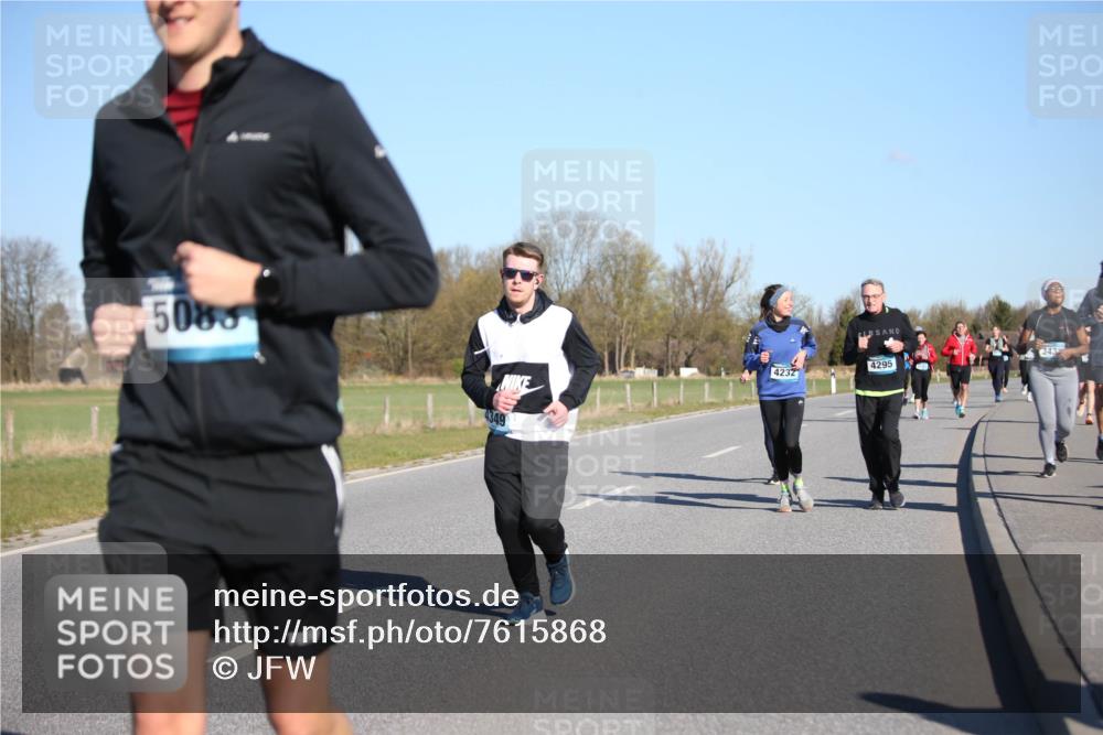 06.04.2025 - 44. Internationalen Wilhelmsburger Insellauf Jannik Wohlers http://msf.ph/oto/7615868 06.04.2025 09:36:04 Laufen 5085, 4349, 4232, 4295, 343 meine-sportfotos.de