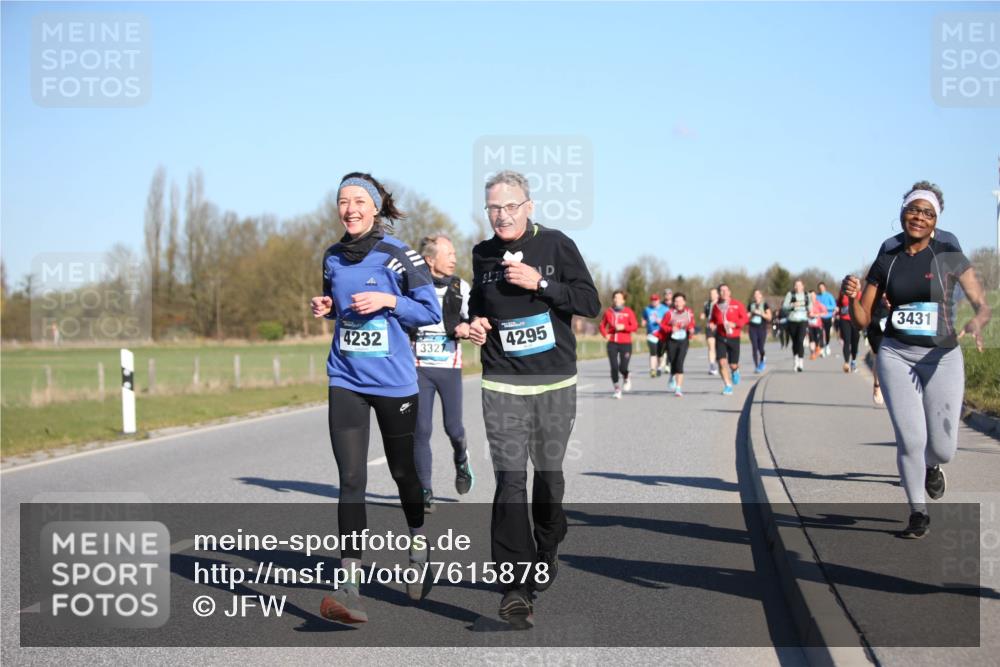 06.04.2025 - 44. Internationalen Wilhelmsburger Insellauf Jannik Wohlers http://msf.ph/oto/7615878 06.04.2025 09:36:06 Laufen 4232, 3321, 4295, 3431 meine-sportfotos.de