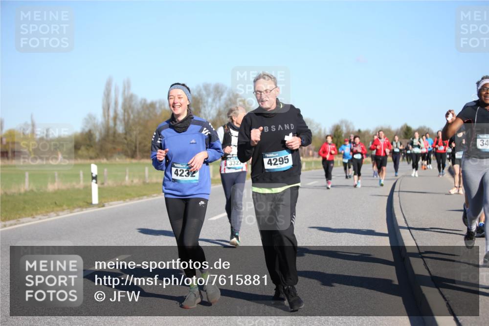 06.04.2025 - 44. Internationalen Wilhelmsburger Insellauf Jannik Wohlers http://msf.ph/oto/7615881 06.04.2025 09:36:07 Laufen 4232, 332, 4295, 34 meine-sportfotos.de