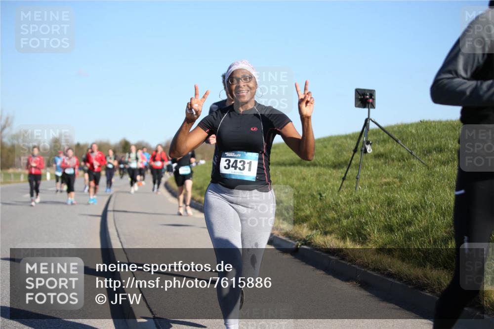 06.04.2025 - 44. Internationalen Wilhelmsburger Insellauf Jannik Wohlers http://msf.ph/oto/7615886 06.04.2025 09:36:08 Laufen 3431 meine-sportfotos.de