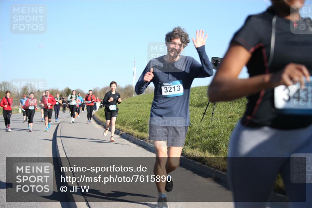 06.04.2025 - 44. Internationalen Wilhelmsburger Insellauf Jannik Wohlers http://msf.ph/oto/7615890 06.04.2025 09:36:09 Laufen 3048, 3213, 3431 meine-sportfotos.de