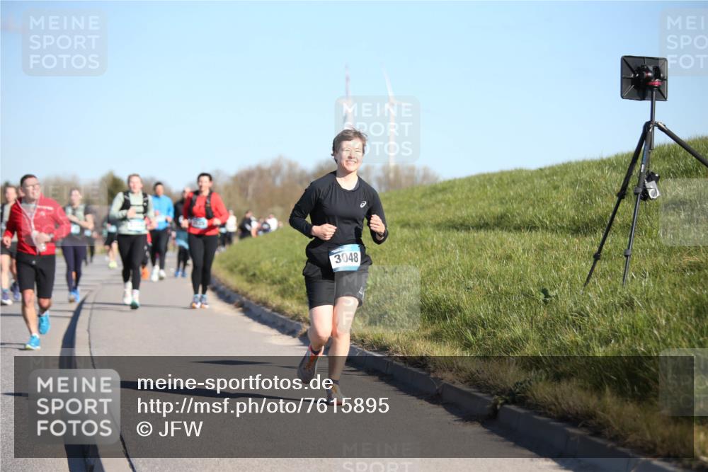 06.04.2025 - 44. Internationalen Wilhelmsburger Insellauf Jannik Wohlers http://msf.ph/oto/7615895 06.04.2025 09:36:10 Laufen 3048 meine-sportfotos.de