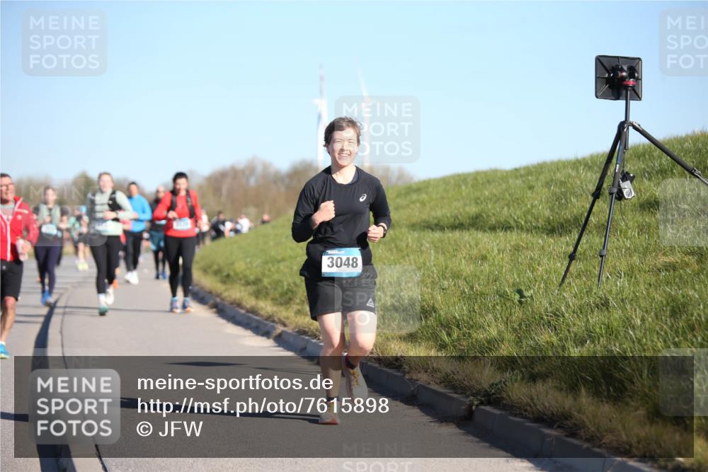 06.04.2025 - 44. Internationalen Wilhelmsburger Insellauf Jannik Wohlers http://msf.ph/oto/7615898 06.04.2025 09:36:10 Laufen 3048 meine-sportfotos.de
