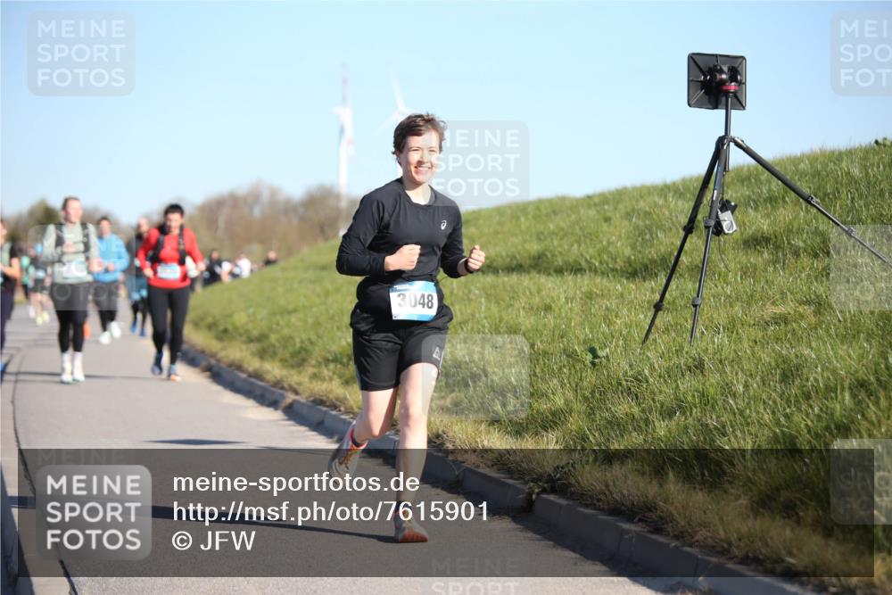 06.04.2025 - 44. Internationalen Wilhelmsburger Insellauf Jannik Wohlers http://msf.ph/oto/7615901 06.04.2025 09:36:11 Laufen 3048 meine-sportfotos.de