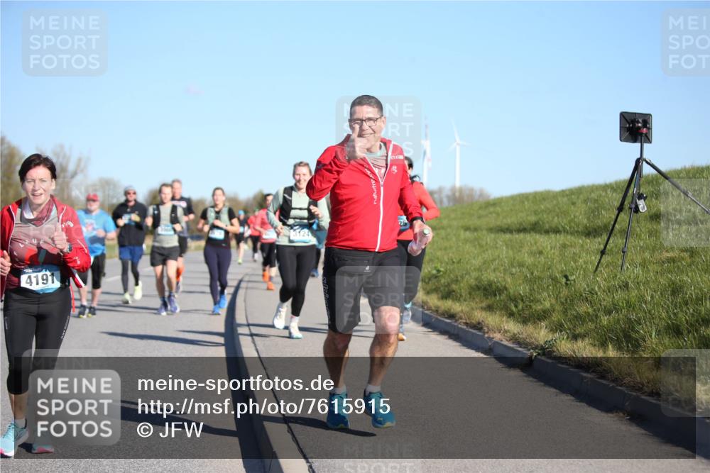 06.04.2025 - 44. Internationalen Wilhelmsburger Insellauf Jannik Wohlers http://msf.ph/oto/7615915 06.04.2025 09:36:14 Laufen 4191, 3680 meine-sportfotos.de
