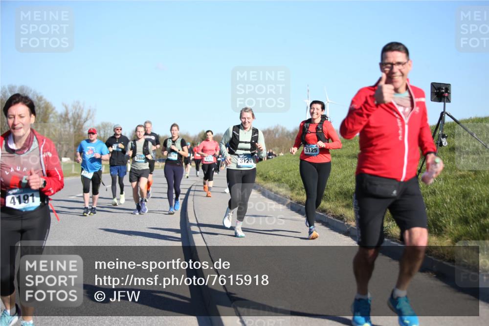 06.04.2025 - 44. Internationalen Wilhelmsburger Insellauf Jannik Wohlers http://msf.ph/oto/7615918 06.04.2025 09:36:15 Laufen 4191, 979, 3980, 3124, 3125 meine-sportfotos.de