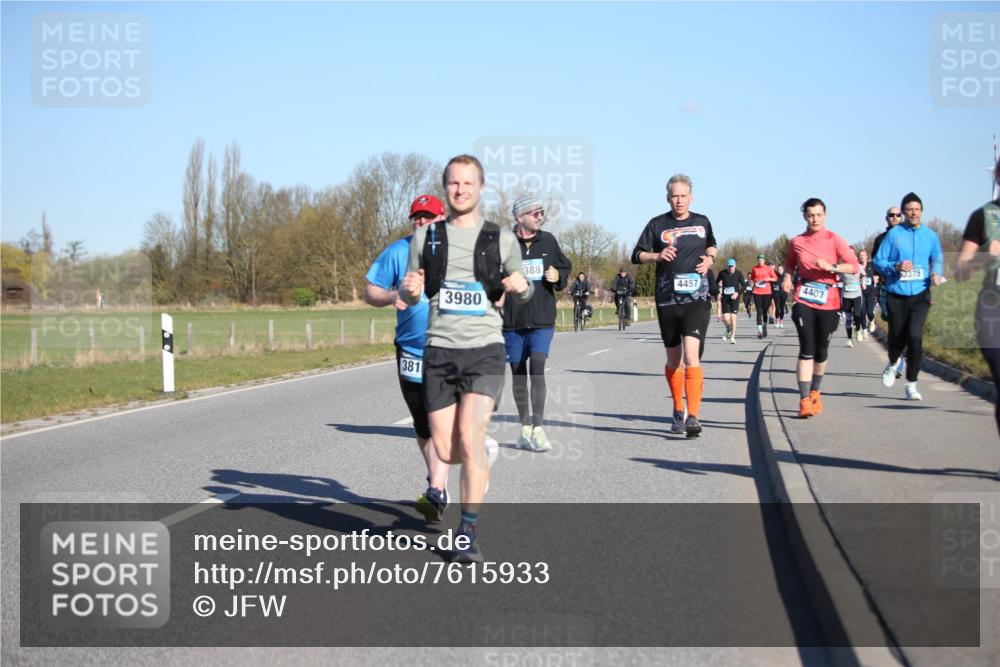 06.04.2025 - 44. Internationalen Wilhelmsburger Insellauf Jannik Wohlers http://msf.ph/oto/7615933 06.04.2025 09:36:18 Laufen 381, 3980, 388, 4457, 4403, 5192, 3375 meine-sportfotos.de