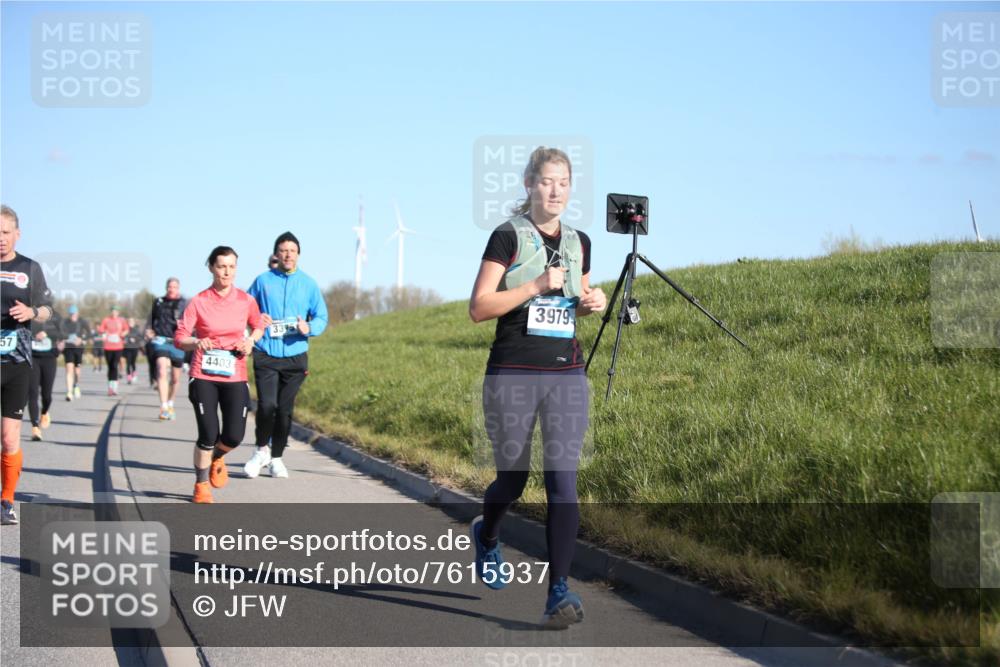 06.04.2025 - 44. Internationalen Wilhelmsburger Insellauf Jannik Wohlers http://msf.ph/oto/7615937 06.04.2025 09:36:19 Laufen 57, 44031, 3979 meine-sportfotos.de