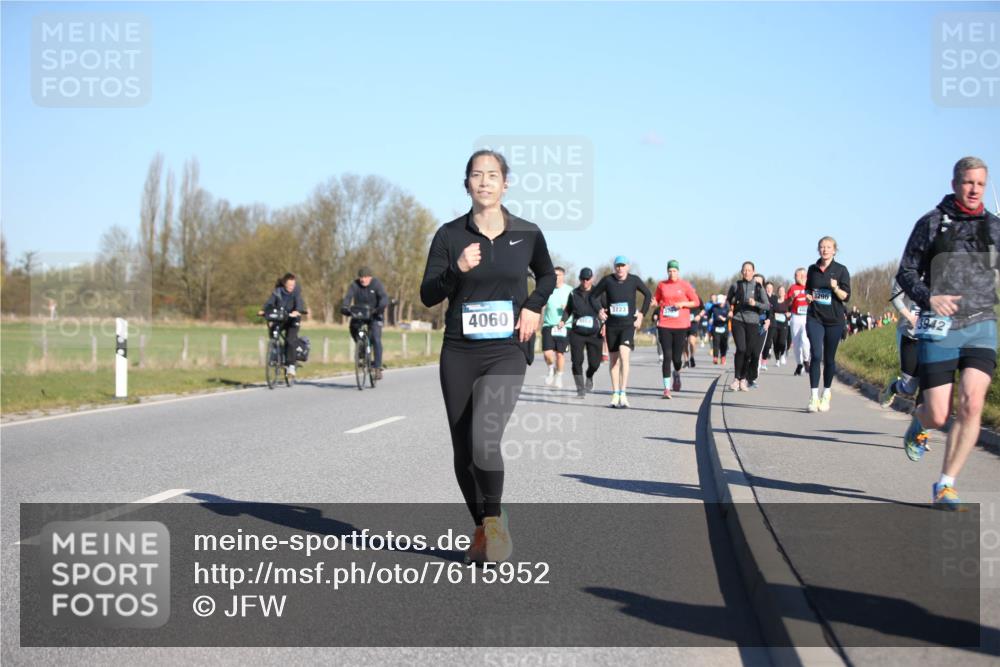 06.04.2025 - 44. Internationalen Wilhelmsburger Insellauf Jannik Wohlers http://msf.ph/oto/7615952 06.04.2025 09:36:24 Laufen 4060, 3723, 3296, 3942 meine-sportfotos.de