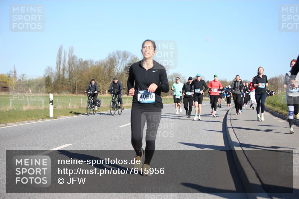 06.04.2025 - 44. Internationalen Wilhelmsburger Insellauf Jannik Wohlers http://msf.ph/oto/7615956 06.04.2025 09:36:25 Laufen 296, 3723, 4060, 5192 meine-sportfotos.de