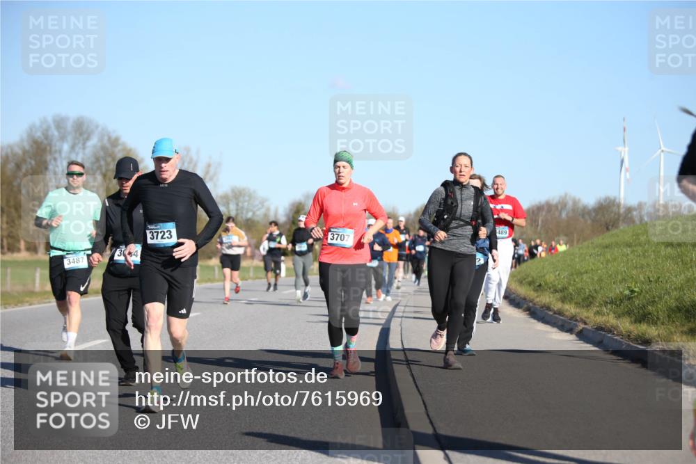 06.04.2025 - 44. Internationalen Wilhelmsburger Insellauf Jannik Wohlers http://msf.ph/oto/7615969 06.04.2025 09:36:29 Laufen 3487, 304, 3723, 489, 3707 meine-sportfotos.de