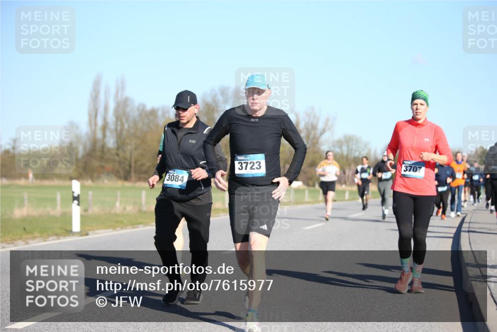 06.04.2025 - 44. Internationalen Wilhelmsburger Insellauf Jannik Wohlers http://msf.ph/oto/7615977 06.04.2025 09:36:30 Laufen 3084, 3723, 3707 meine-sportfotos.de