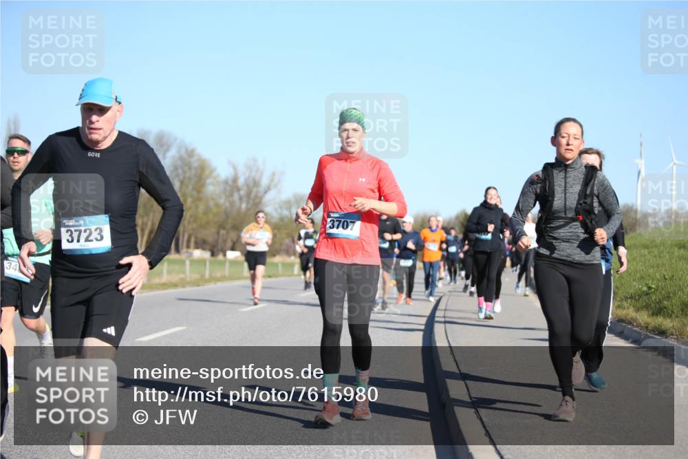 06.04.2025 - 44. Internationalen Wilhelmsburger Insellauf Jannik Wohlers http://msf.ph/oto/7615980 06.04.2025 09:36:30 Laufen 34, 3723, 3707 meine-sportfotos.de