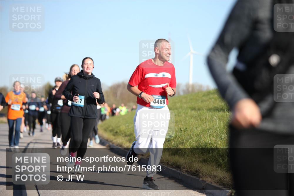 06.04.2025 - 44. Internationalen Wilhelmsburger Insellauf Jannik Wohlers http://msf.ph/oto/7615983 06.04.2025 09:36:32 Laufen 4489, 7 meine-sportfotos.de