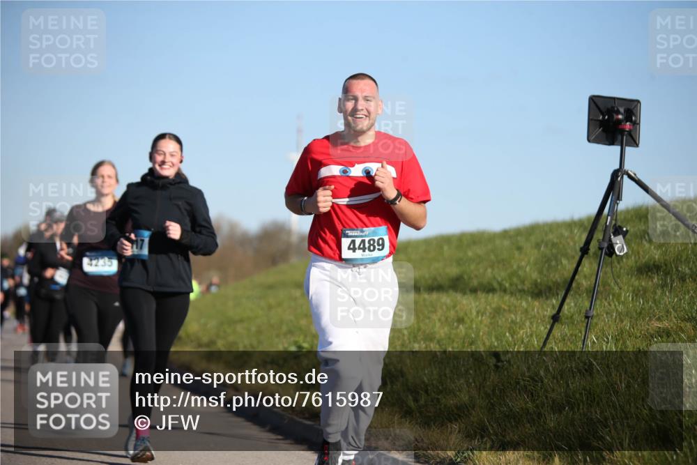 06.04.2025 - 44. Internationalen Wilhelmsburger Insellauf Jannik Wohlers http://msf.ph/oto/7615987 06.04.2025 09:36:33 Laufen 4235, 4489 meine-sportfotos.de