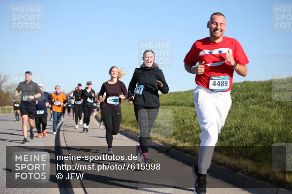 06.04.2025 - 44. Internationalen Wilhelmsburger Insellauf Jannik Wohlers http://msf.ph/oto/7615998 06.04.2025 09:36:35 Laufen 313, 4540, 4235, 117, 4489 meine-sportfotos.de