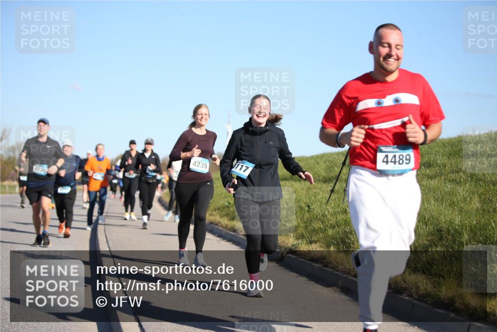 06.04.2025 - 44. Internationalen Wilhelmsburger Insellauf Jannik Wohlers http://msf.ph/oto/7616000 06.04.2025 09:36:35 Laufen 3136, 4540, 4235, 117, 4489 meine-sportfotos.de