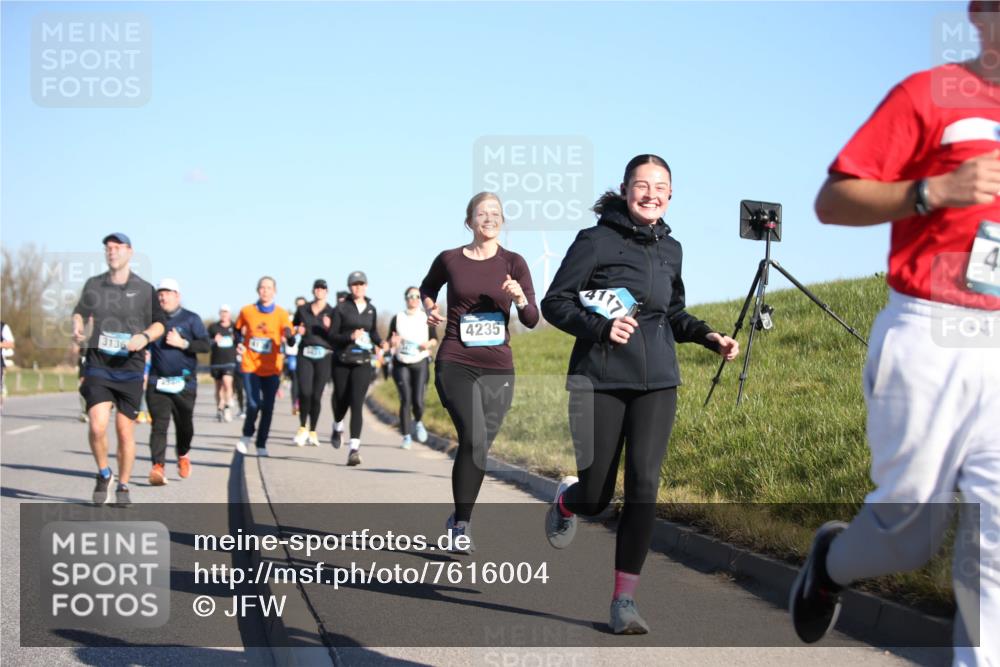 06.04.2025 - 44. Internationalen Wilhelmsburger Insellauf Jannik Wohlers http://msf.ph/oto/7616004 06.04.2025 09:36:35 Laufen 3136, 4235, 4117, 4 meine-sportfotos.de
