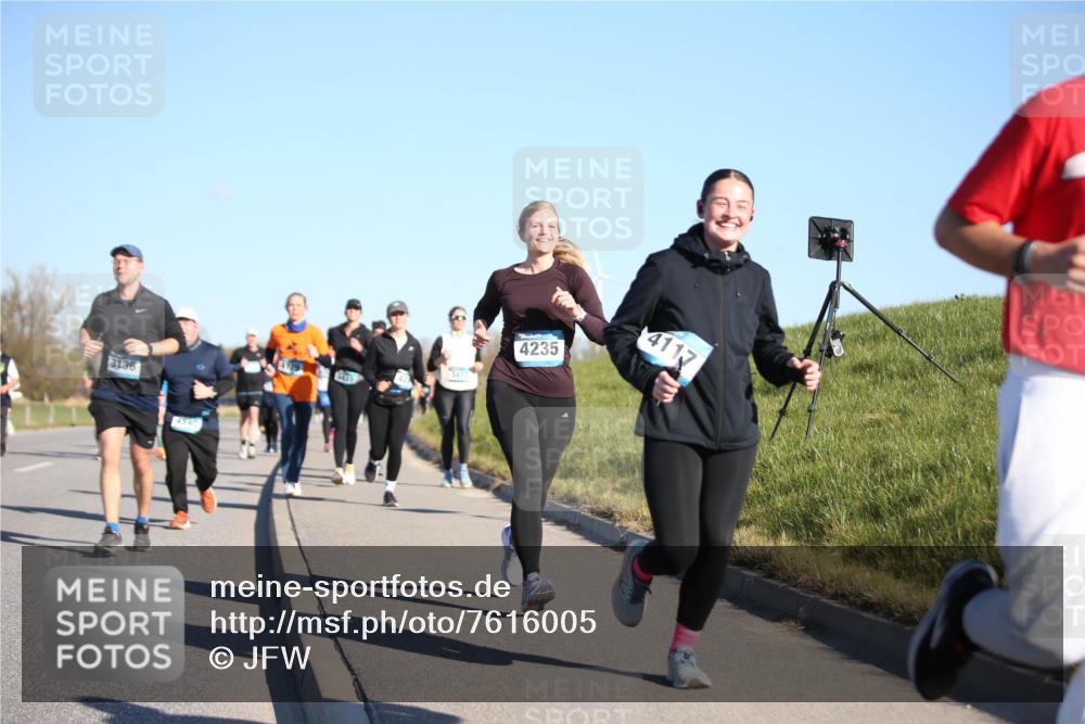 06.04.2025 - 44. Internationalen Wilhelmsburger Insellauf Jannik Wohlers http://msf.ph/oto/7616005 06.04.2025 09:36:35 Laufen 3136, 4540, 3477, 4235, 4117 meine-sportfotos.de