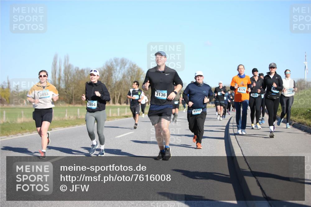 06.04.2025 - 44. Internationalen Wilhelmsburger Insellauf Jannik Wohlers http://msf.ph/oto/7616008 06.04.2025 09:36:36 Laufen 3993, 3954, 3136, 4540, 4179, 3477, 3421 meine-sportfotos.de