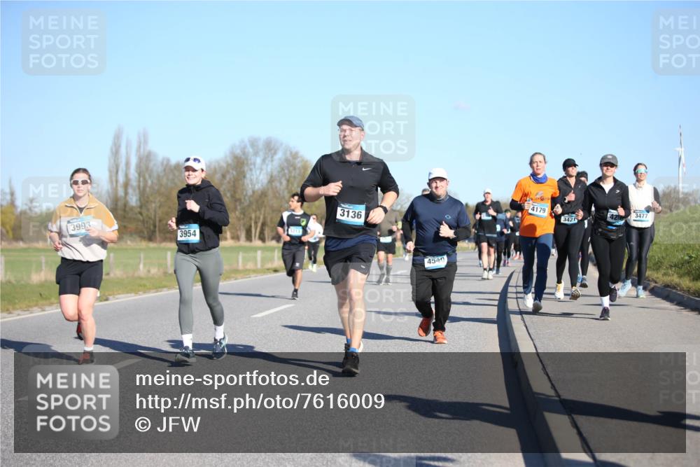 06.04.2025 - 44. Internationalen Wilhelmsburger Insellauf Jannik Wohlers http://msf.ph/oto/7616009 06.04.2025 09:36:36 Laufen 3993, 3954, 3136, 4540, 4179, 3421, 3477 meine-sportfotos.de
