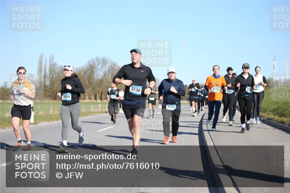 06.04.2025 - 44. Internationalen Wilhelmsburger Insellauf Jannik Wohlers http://msf.ph/oto/7616010 06.04.2025 09:36:37 Laufen 39, 3136, 3954, 4540, 4179, 3421, 177, 42 meine-sportfotos.de