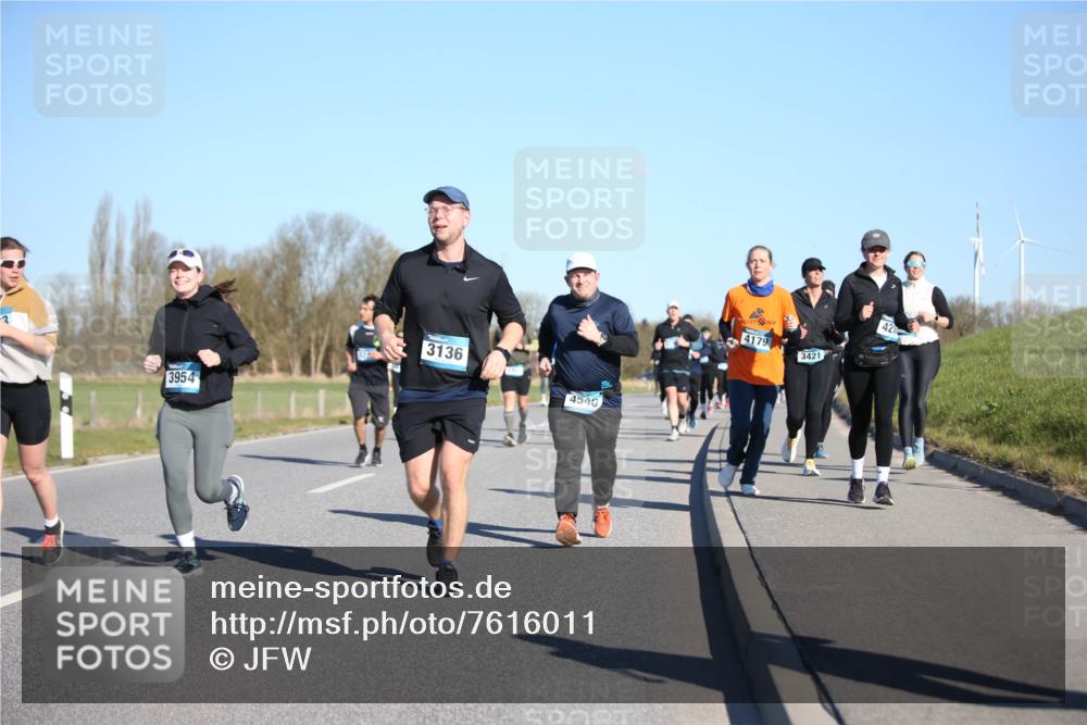 06.04.2025 - 44. Internationalen Wilhelmsburger Insellauf Jannik Wohlers http://msf.ph/oto/7616011 06.04.2025 09:36:37 Laufen 3136, 3954, 4540, 4179, 3421, 42 meine-sportfotos.de