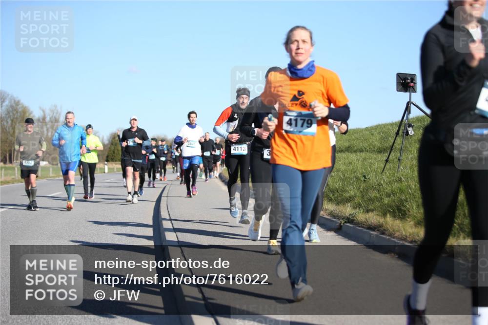06.04.2025 - 44. Internationalen Wilhelmsburger Insellauf Jannik Wohlers http://msf.ph/oto/7616022 06.04.2025 09:36:39 Laufen 4363, 3807, 4113, 3, 4179 meine-sportfotos.de