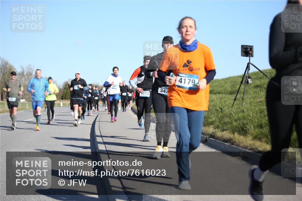 06.04.2025 - 44. Internationalen Wilhelmsburger Insellauf Jannik Wohlers http://msf.ph/oto/7616023 06.04.2025 09:36:40 Laufen 4363, 3807, 4113, 342, 4179 meine-sportfotos.de