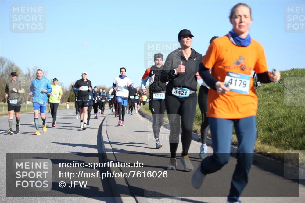 06.04.2025 - 44. Internationalen Wilhelmsburger Insellauf Jannik Wohlers http://msf.ph/oto/7616026 06.04.2025 09:36:40 Laufen 4363, 193, 3807, 4113, 3421, 4179 meine-sportfotos.de