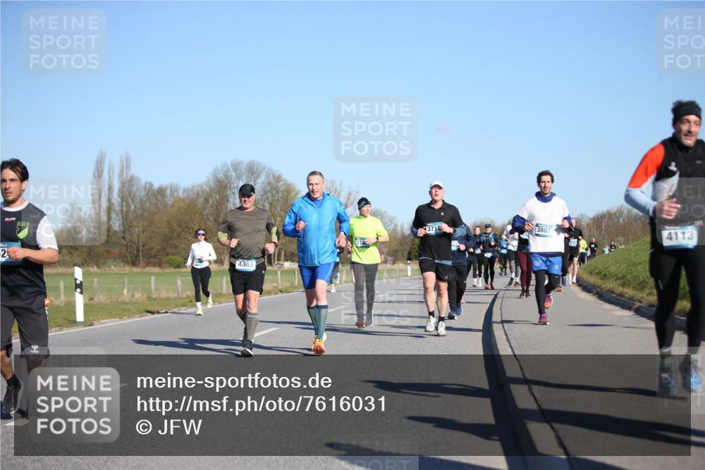 06.04.2025 - 44. Internationalen Wilhelmsburger Insellauf Jannik Wohlers http://msf.ph/oto/7616031 06.04.2025 09:36:41 Laufen 28, 2, 4363, 319, 371, 3807, 4113 meine-sportfotos.de