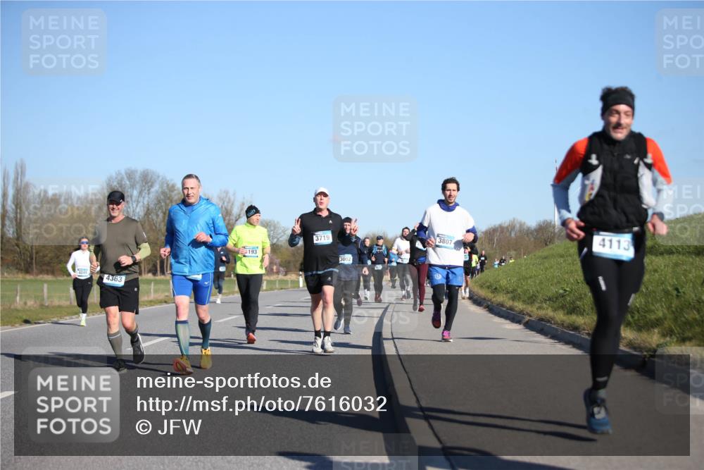 06.04.2025 - 44. Internationalen Wilhelmsburger Insellauf Jannik Wohlers http://msf.ph/oto/7616032 06.04.2025 09:36:41 Laufen 4363, 193, 3719, 3002, 3807, 4113 meine-sportfotos.de