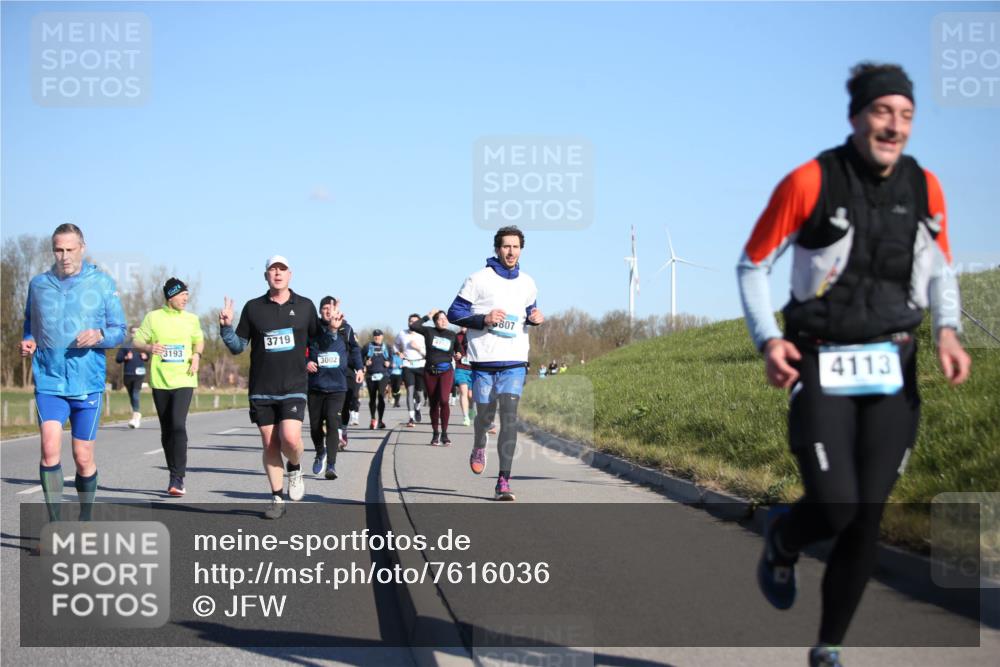 06.04.2025 - 44. Internationalen Wilhelmsburger Insellauf Jannik Wohlers http://msf.ph/oto/7616036 06.04.2025 09:36:42 Laufen 3193, 3719, 3002, 807, 4113 meine-sportfotos.de