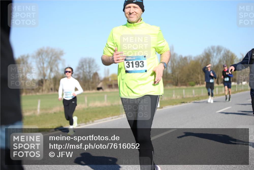 06.04.2025 - 44. Internationalen Wilhelmsburger Insellauf Jannik Wohlers http://msf.ph/oto/7616052 06.04.2025 09:36:46 Laufen 3193 meine-sportfotos.de